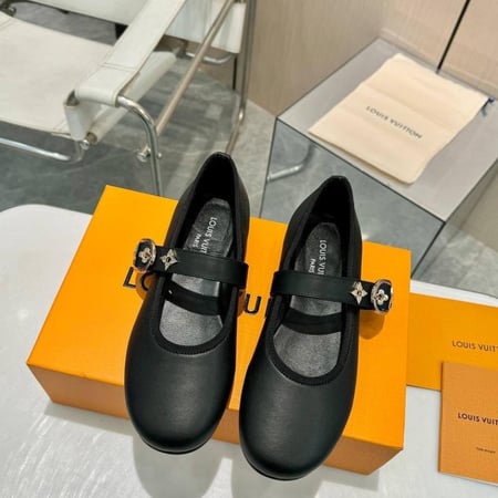 باليرينا لوييس فيتون