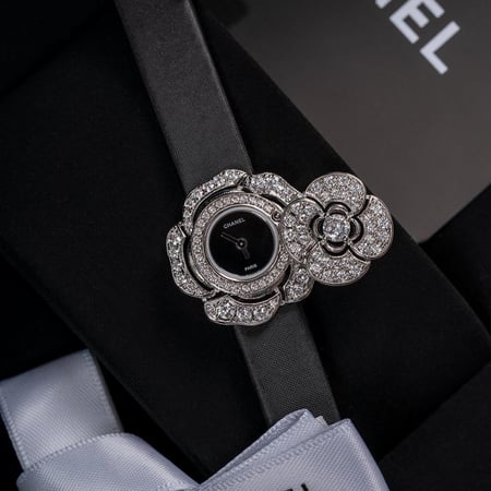 ساعة شـاانيل