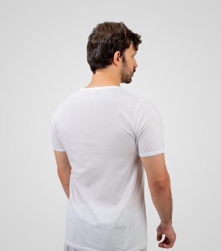 فنيلة داخلية رجالية قطن دائري أبيض ( من شادن )