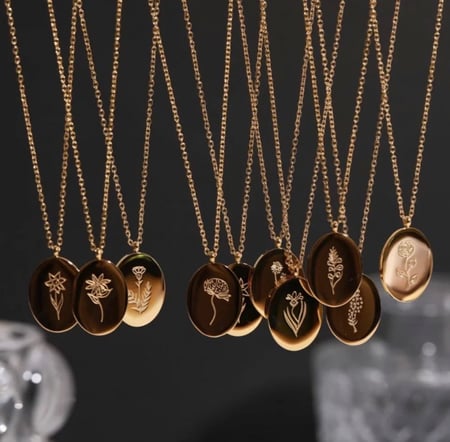 قلادة سيلينا