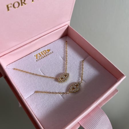 سلسال لانا-ذهبي