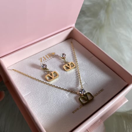 طقم فالنتينو