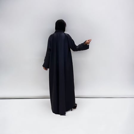 عبايه شتويه باجود خامات الجوخ