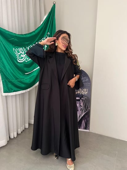 عبايه اليوم الوطني 95 سوداء