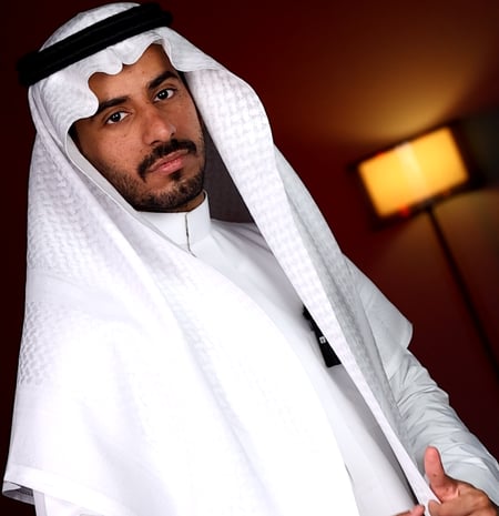 شماغ ابيض ماركة جفنشي بأعلي معايير الصناعة- متجر شماغ شوب