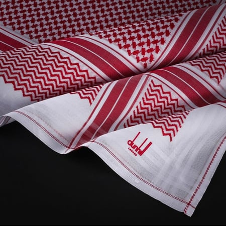 شماغ دنهل رسمي بتصميم كلاسيكي أنيق وخياطة متقنة للمناسبات الرسمية