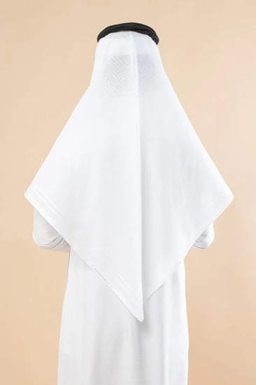 غترة بيضاء  ايفنتو سويسريه بأطراف متساوية وختم ابيض - متجر شماغ شوب