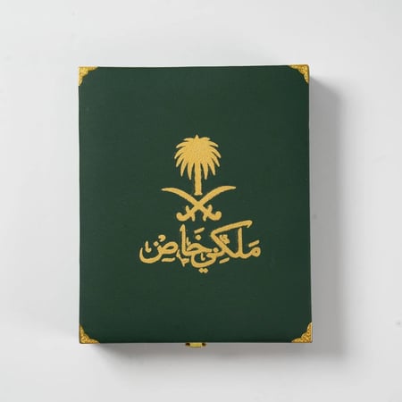 شماغ ملكي خاص كلاسيك انجليزي