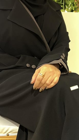 عباية بليزر مع تدخلية رمادي