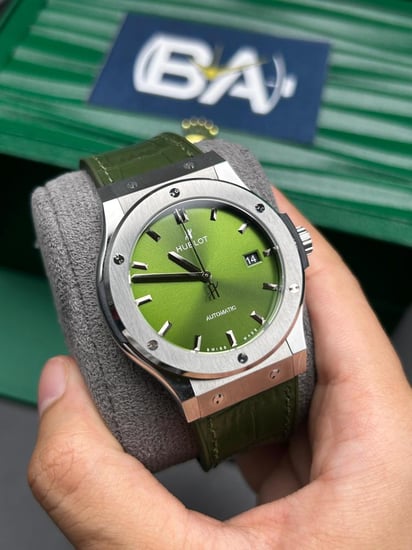 ساعة هوبلو كلاسيك فيوجن سوبر كلون