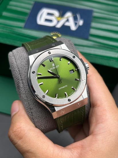 ساعة هوبلو كلاسيك فيوجن سوبر كلون