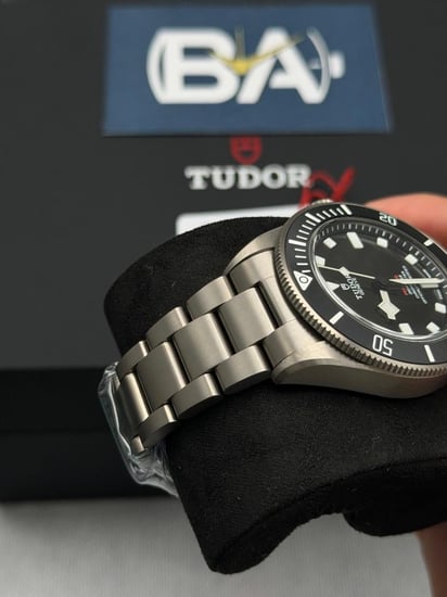 ساعة تيودور بلاك باي بيلاغوس تيتانيوم سوبر كلون