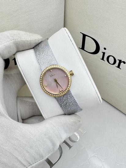 ساعة ديور حرير