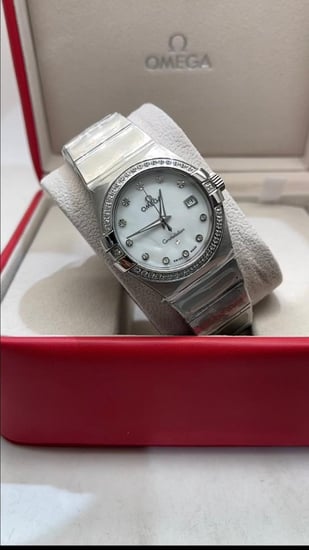 ساعة ماركة اوميجا الدرجة الاولى