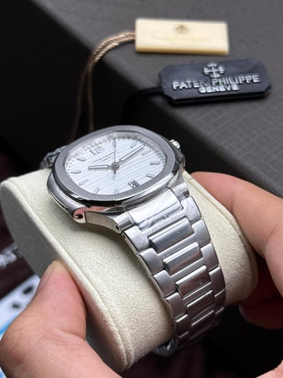ساعة باتيك فيليب نوتيلوس هاي كوالتي