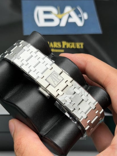 ساعة أوديمار AP رويال اوك كرونوقراف اعلى مكينة سوبر كلون