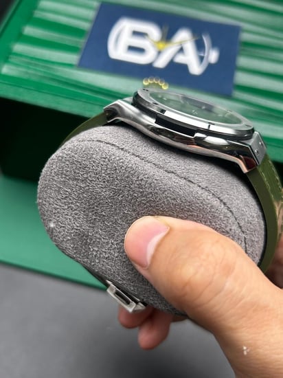 ساعة هوبلو كلاسيك فيوجن سوبر كلون