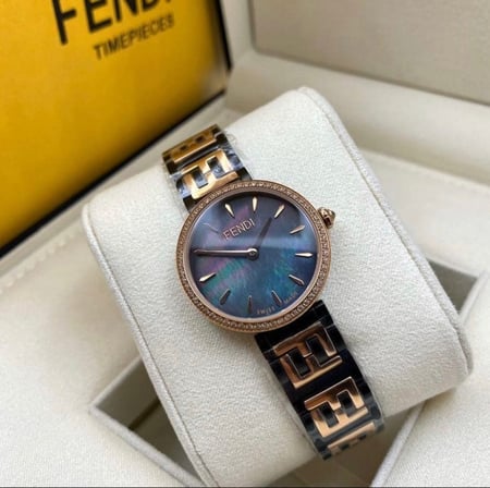 ساعة فندي الدرجة الاولى