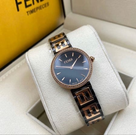 ساعة فندي الدرجة الاولى