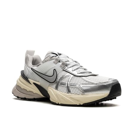 Nike V2K Run "Metallic Silver"