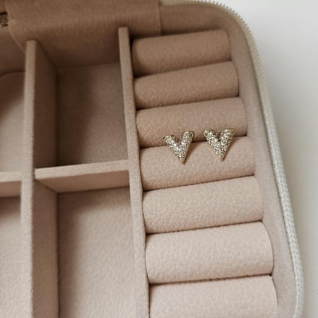 أقراط لينة (لون ذهبي)