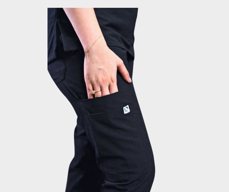 سكراب وايت ڤي-اسود