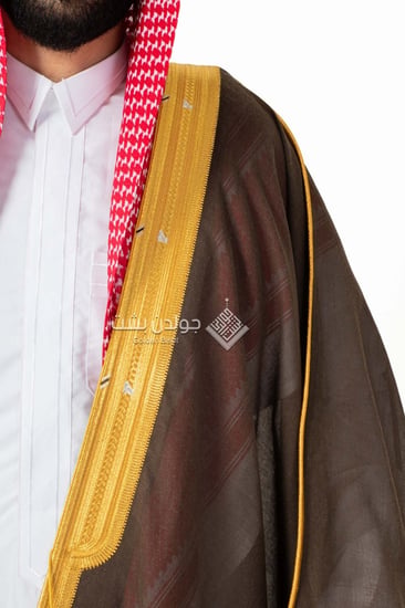 بشت ملكي وطني بتصميم وتطريز فاخر