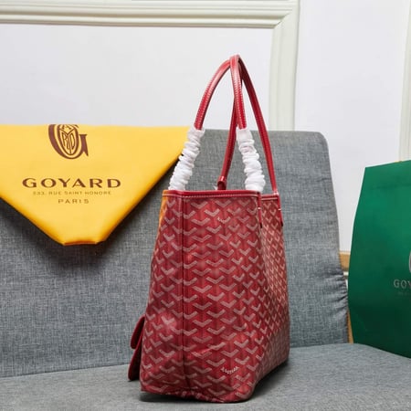 Goyard - M