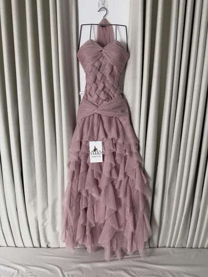 فستان نجلاء