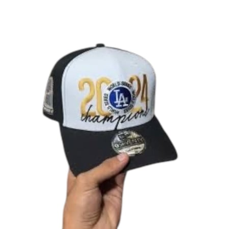 كاب نيوير مقفل