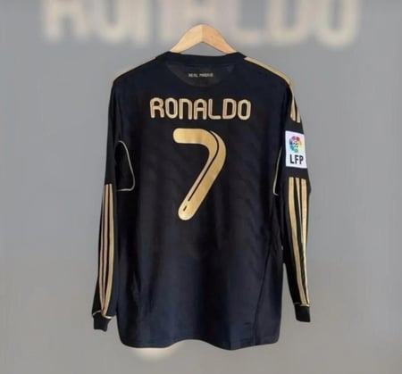 تيشيرت ريال مدريد كلاسيك