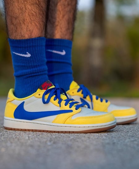 Women's Air Jordan 1 Low OG x Travis Scott