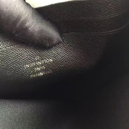 باوتشات لويس فيتون