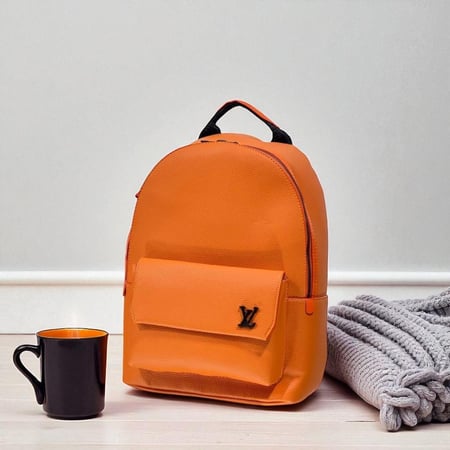 شنطة ظهر لويس فيتون