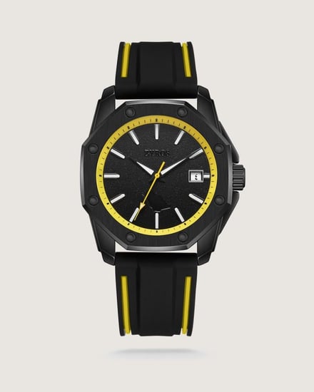 ساعة رجالية من الربل بلون أسود.