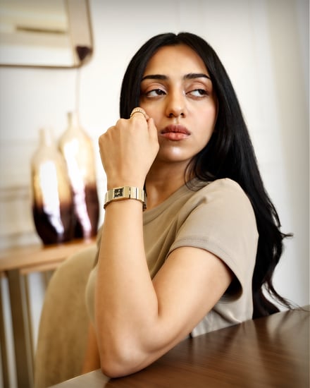 ساعة نسائية بسير ستيل باللون الذهبي