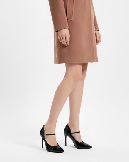 حذاء نسائي أنيق بكعب مرتفع باللون الأسود