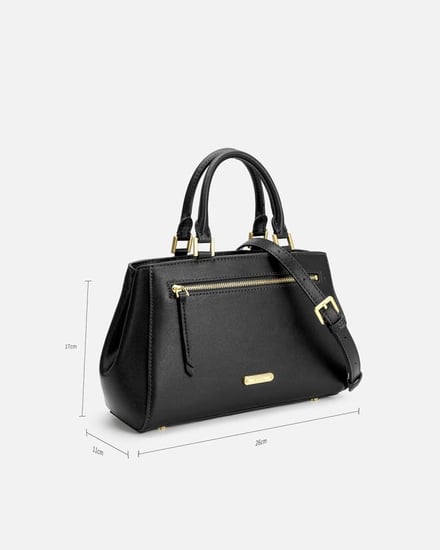 شنطة نسائية بلون أسود بمقاس واسع