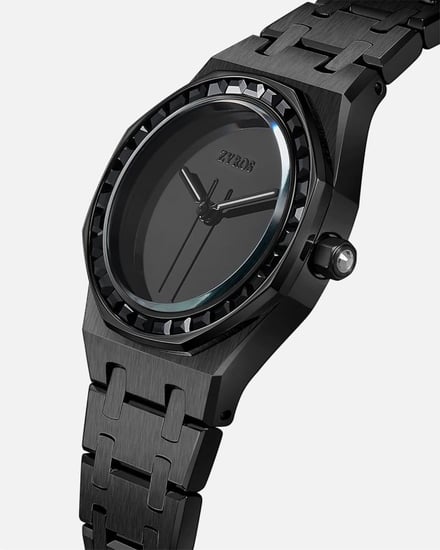 ساعة نرجس النسائية لكل الأوقات بلون أسود