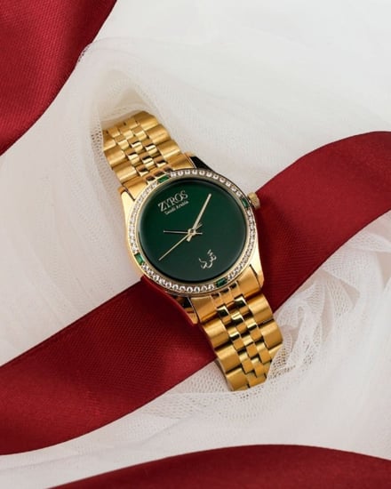 ساعة نسائية بتصميم متفرد بلون ذهبي