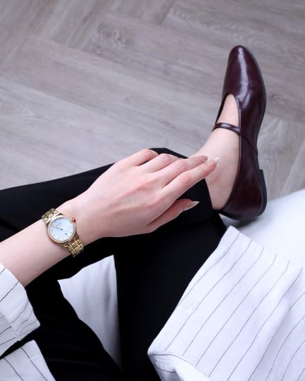 هدية نسائية ساعة وسلسال وعطر