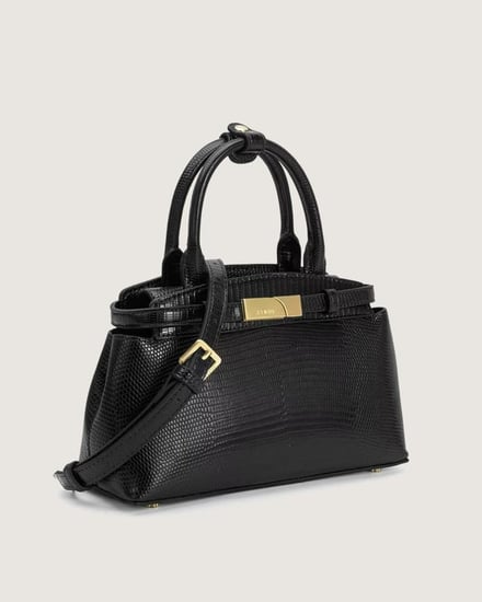 شنطة نسائية من الجلد الفاخر بلون أسود