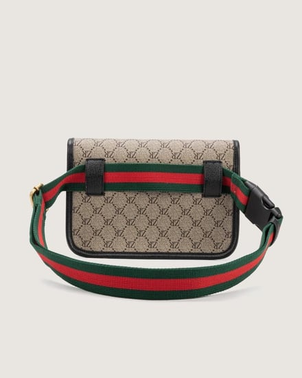 طقم هدية للجنسين من شنطة ومحفظة وميدالية