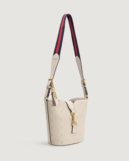 شنطة نسائية صغيرة بلون بيج لكل الأوقات