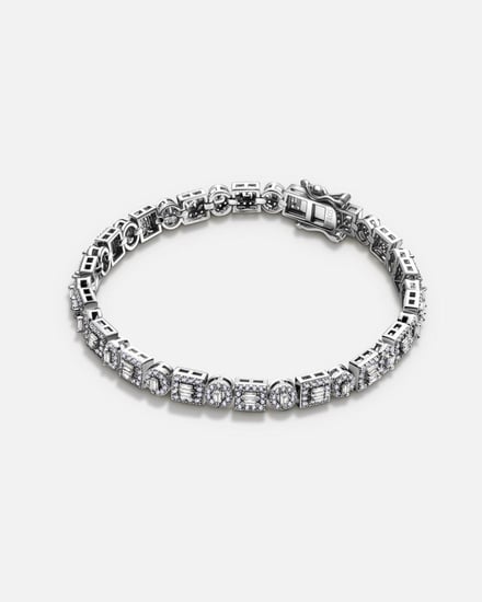 اسوارة نسائية باللون الفضي