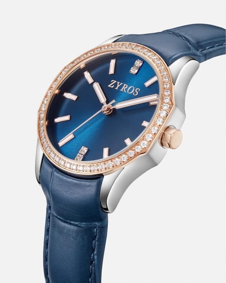 ساعة نسائية بسير من الجلد بلون أزرق