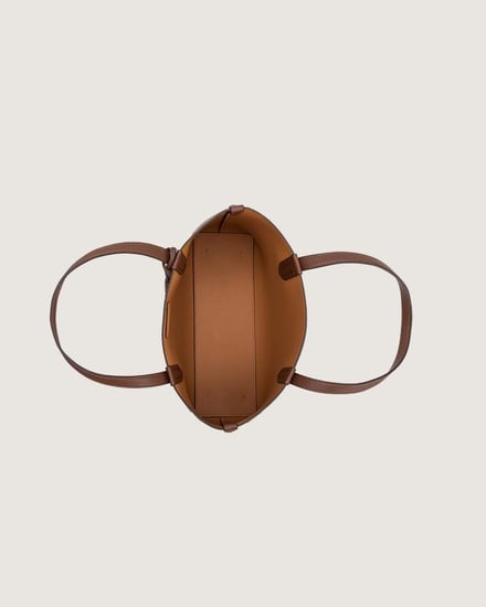 طقم شنطتين نسائية بحجم واسع باللون البني