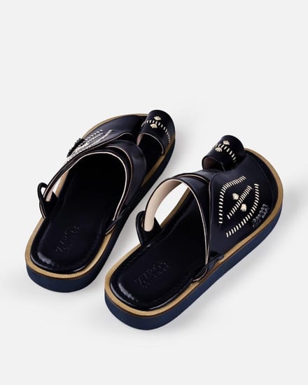 حذاء رجالي شرقي من الجلد الفاخر باللون الكحلي