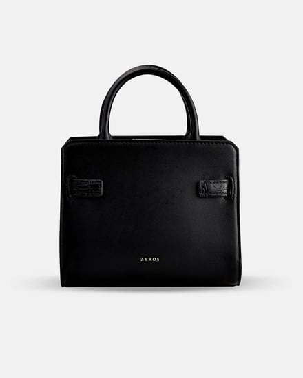 شنطة بمقاس واسع باللون الأسود