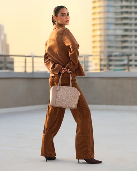 شنطة نسائية راقية من الجلد بلون وردي